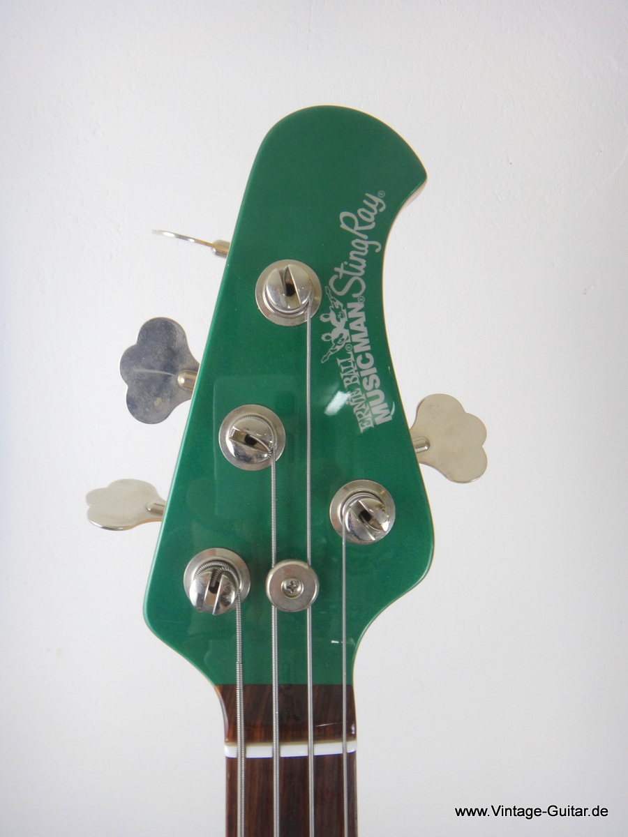 Musicman Stingray green matallic-008.JPG
